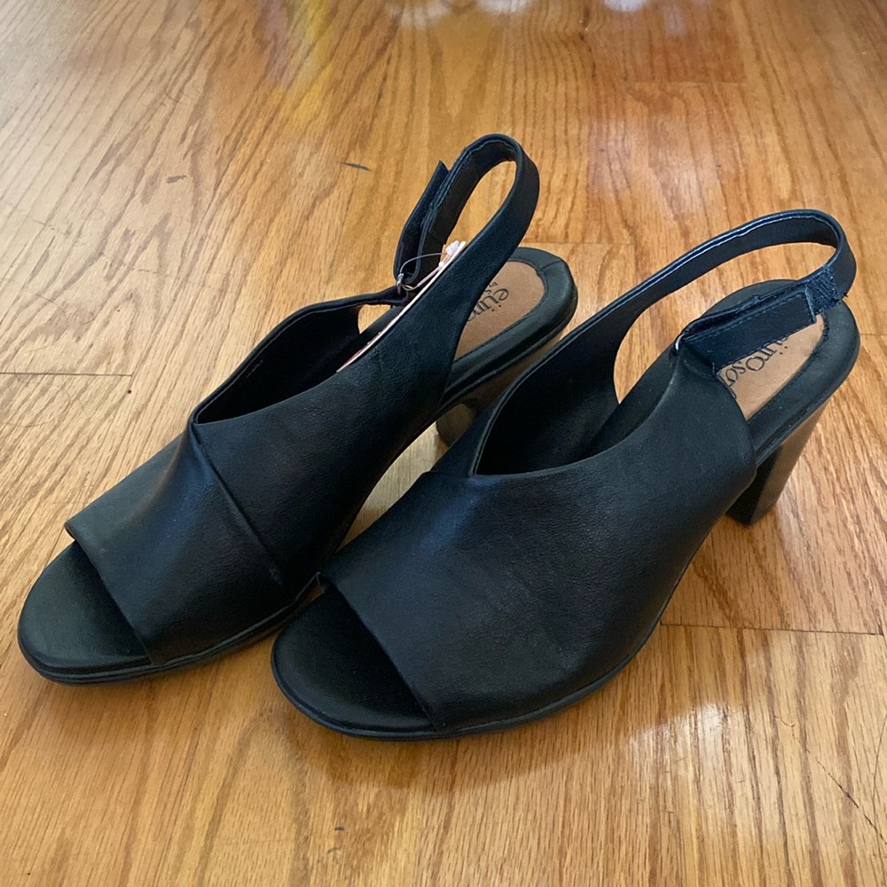 Sofft Shoes | (Sofft) Eurosoft Heeled Sandals | Color: Black | Size: 9 |